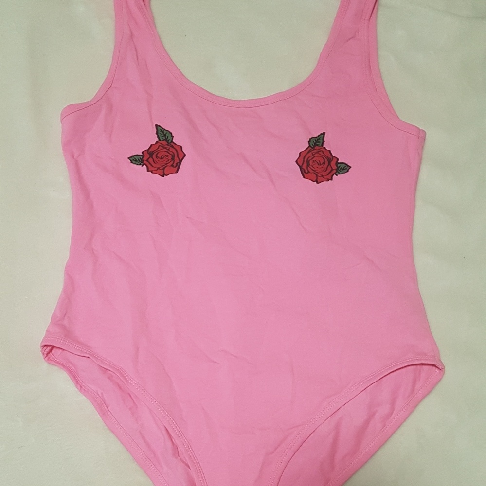 (NWT) Forever 21 Pink Rose Bodysuit Size - Large